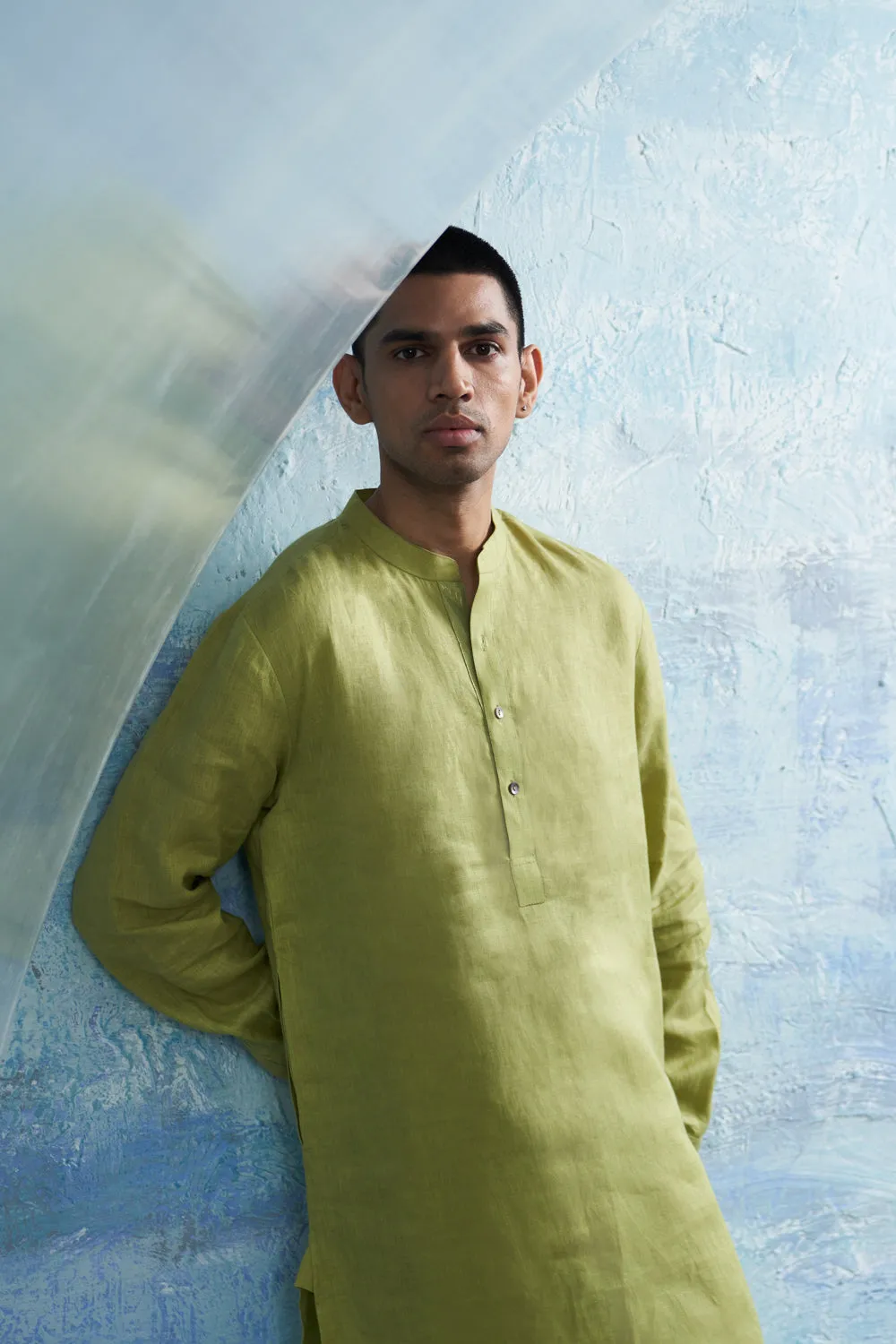 Aura Sheen Green Straight Kurta Set
