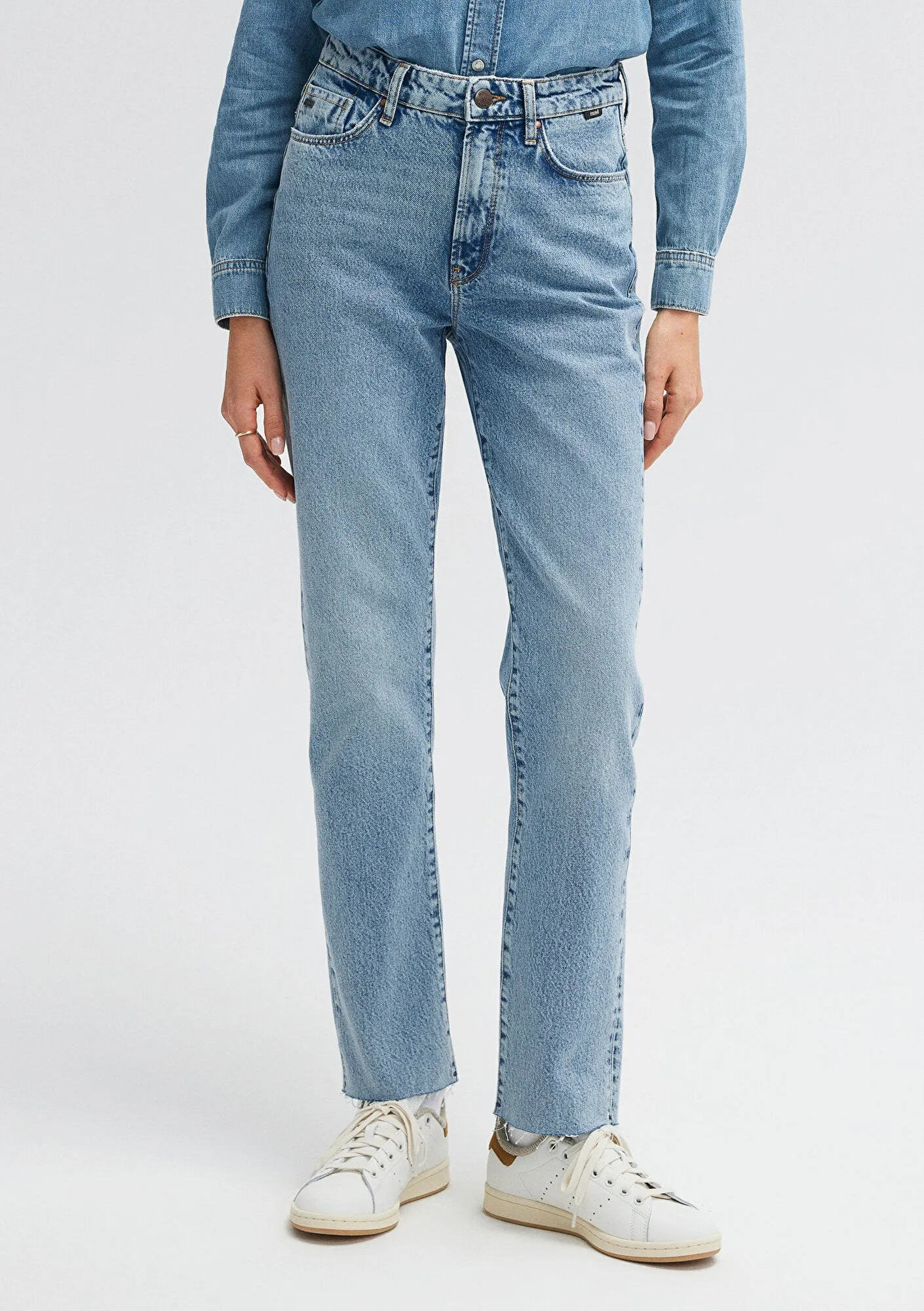 New York Mid Brushed Classic Denim Jean Pants
