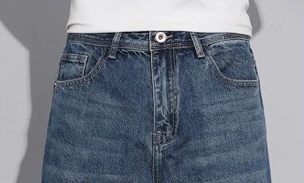 Relaxed Fit Tapered Leg Jeans for Effortless Style