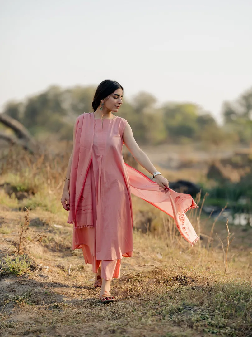 Sugar pink kurta set with jaamdani dupatta